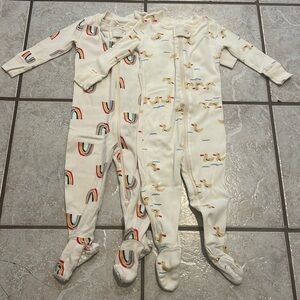 Hanna Andersson Rainbow and Ducky Zippered Romper Pajamas (set of 2) 6-12 mos